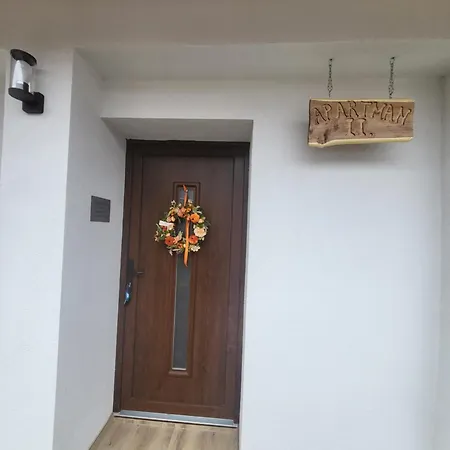 Lebujos * Boldogkovaralja