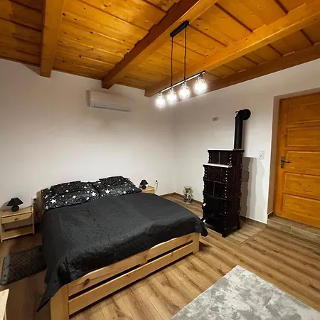 Lebujos Vendeghaz Privat bolig