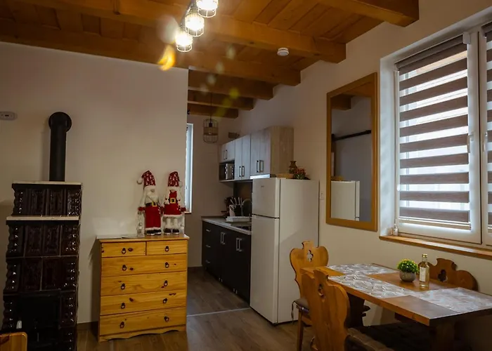 Lebujos Vendeghaz Boldogkovaralja